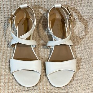 Dream Pairs slight heel. Make an offer!